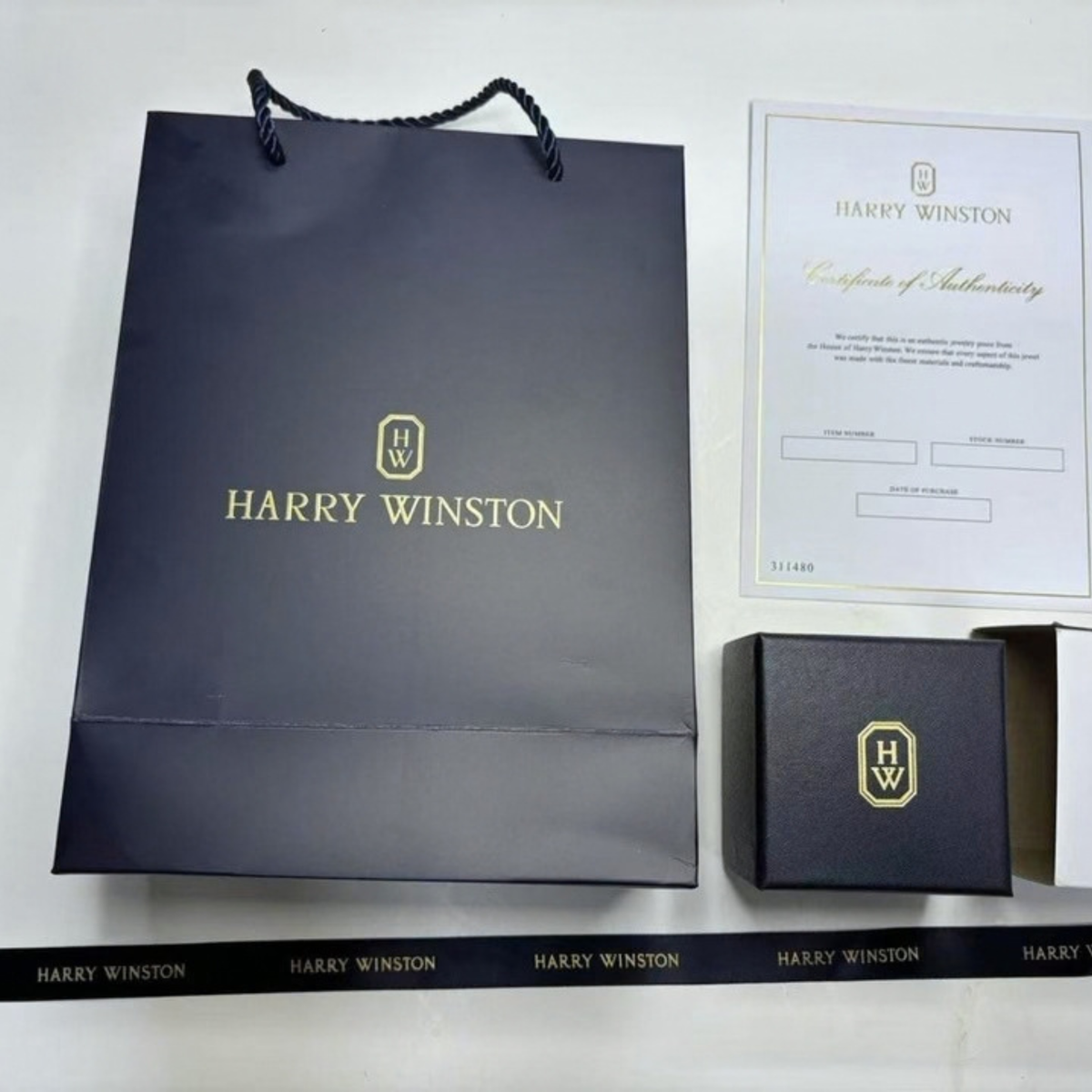 Harry Winston Navy Blue Leather Ring Case with Outer Box | Empty Jewelry Box
