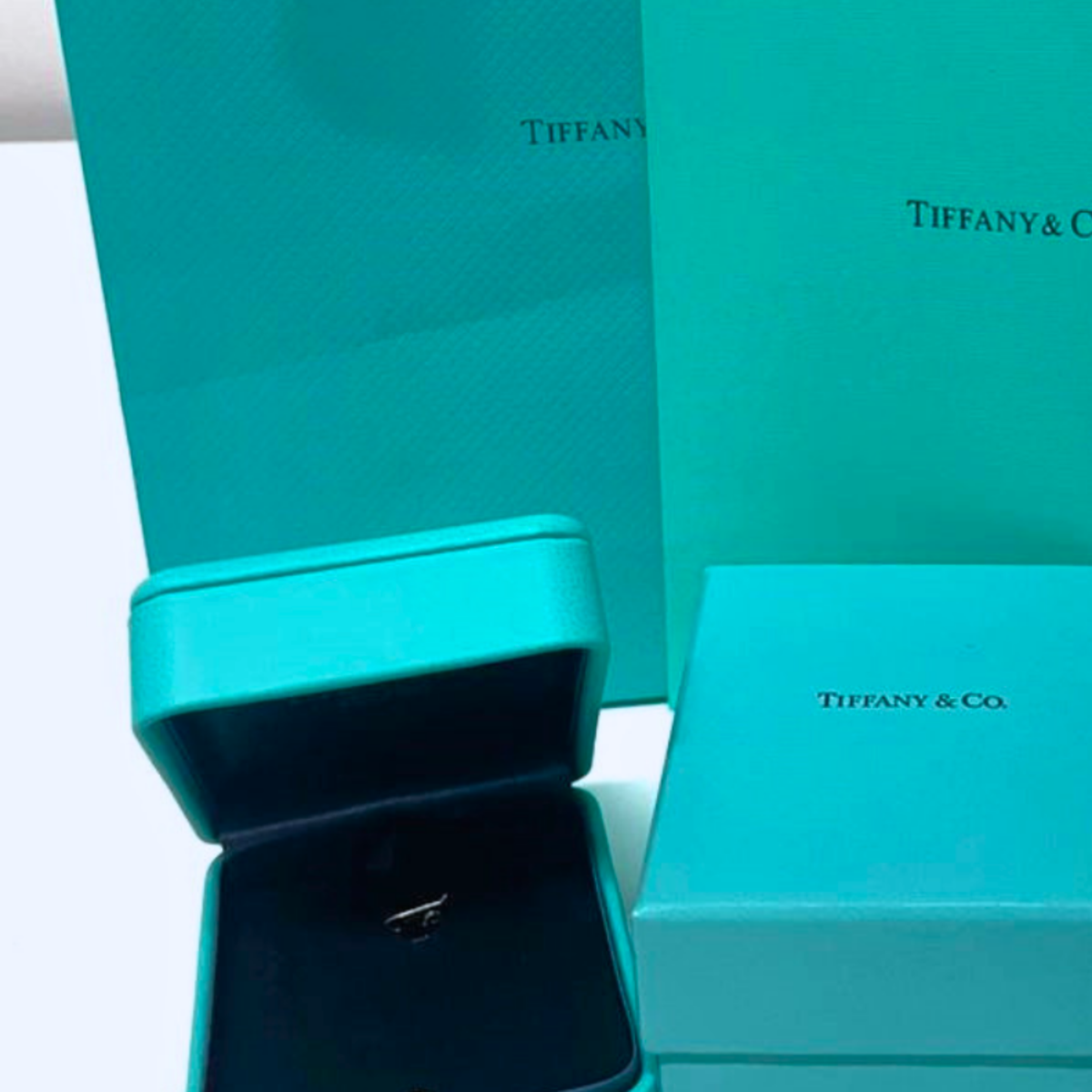 Tiffany & Co. Blue Leather Necklace Gift Box Set with Presentation Case & Bag