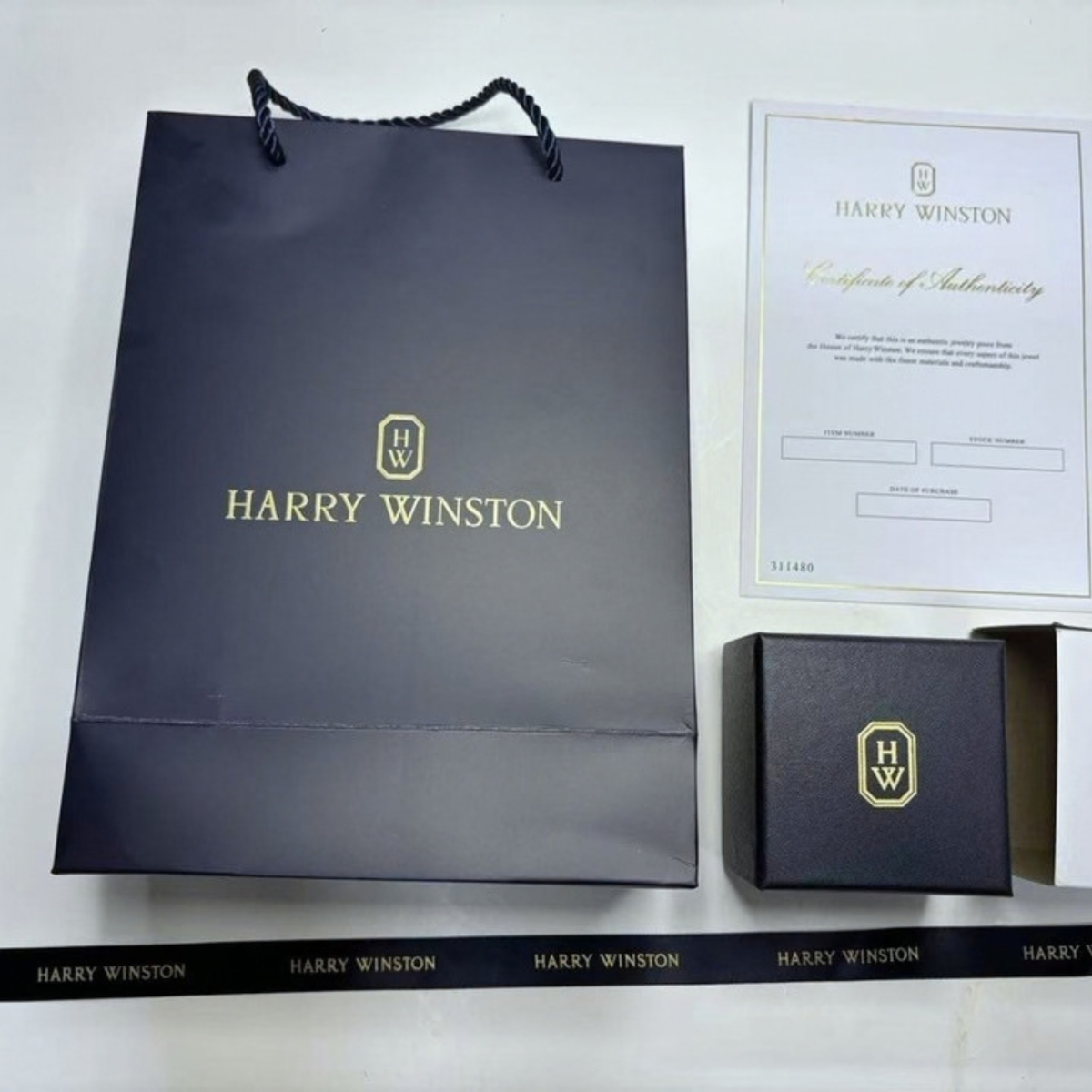 Harry Winston Navy Blue Leather Ring Case with Outer Box | Empty Jewelry Box