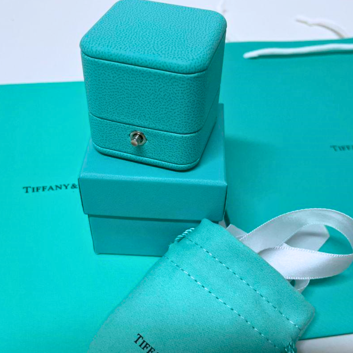 Tiffany & Co. Engagement Ring Box Set with Outer Box, Pouch, Certificate, Folder & Bag